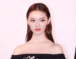 当红小花女明星网红,闪耀娱乐圈的璀璨新星