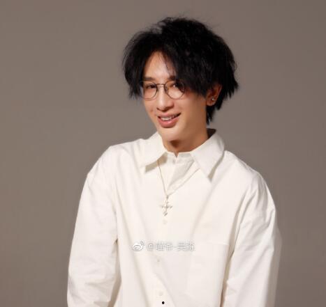 揭秘明星网红牙齿美容,明星笑容背后的秘密