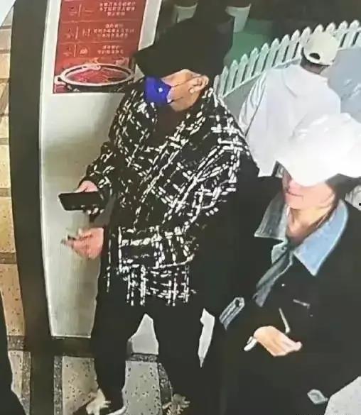 八卦吃瓜爆料图片搞笑版,搞笑版八卦爆料，笑料横生！