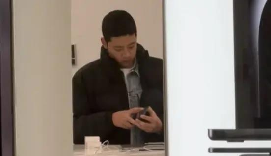 八卦吃瓜爆料图片搞笑版,搞笑版八卦爆料，笑料横生！