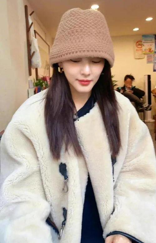 娱乐圈吃瓜爆料背景图片,揭秘吃瓜爆料的背后真相