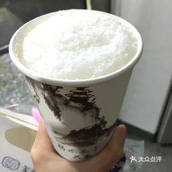 黑茉莉与甜酒吃瓜,一场别开生面的吃瓜盛宴