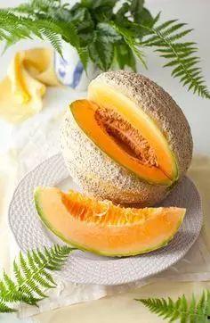 今日份芒果哈密瓜双皮奶,芒果哈密瓜双皮奶，双重口感尽享美味时光