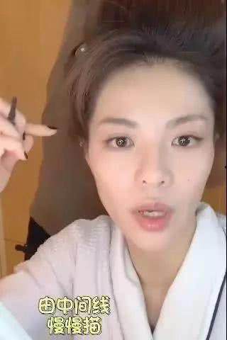 明星网红化妆师,打造完美妆容的秘诀与技巧