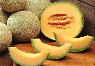 吃哈密瓜会黑吗,吃哈密瓜真的会变黑吗？