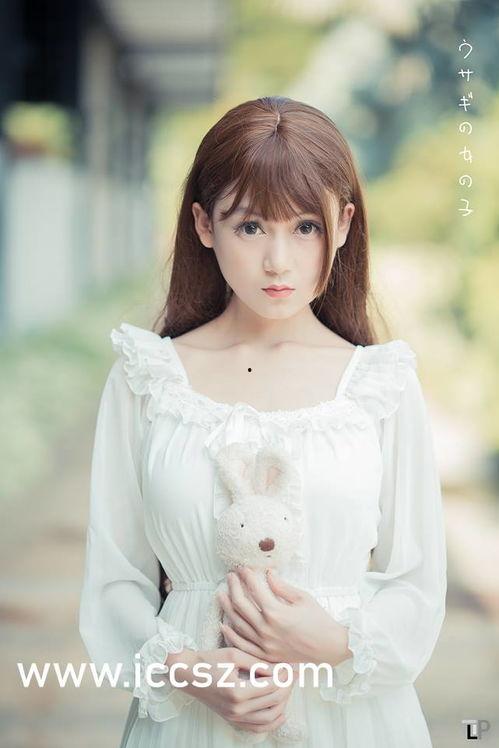 反差婊吃瓜黑料热门,揭秘“反差婊”背后的黑料风云