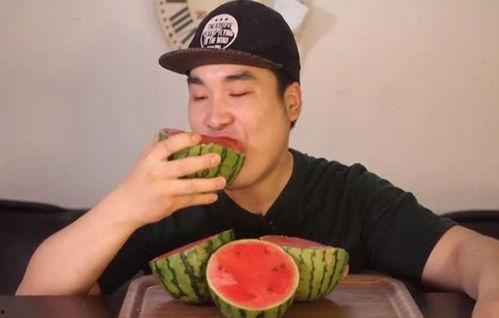 网红吃瓜爆料红网是真的吗,红网真实性揭秘