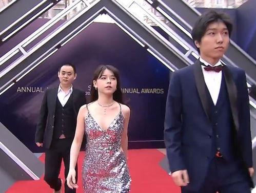 吃瓜群爆料网红是谁女的,吃瓜群爆料揭示神秘女性网红真容