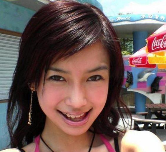 明星网红笑脸图片女,揭秘明星网红的甜美魅力瞬间”