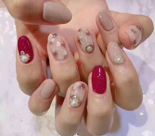 美甲明星网红款,揭秘网红明星的爆款美甲款式