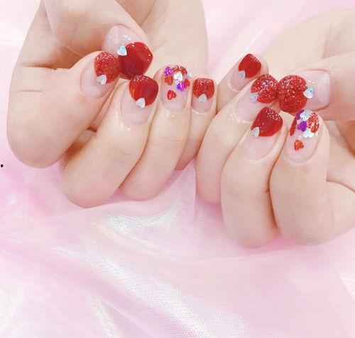 美甲明星网红款,揭秘网红明星的爆款美甲款式