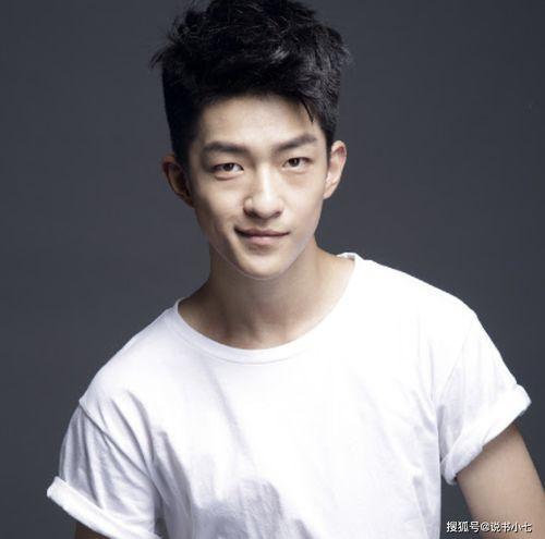 娱乐圈吃瓜张凌赫赵今麦,吃瓜群众热议不已