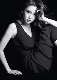 混血明星网红是谁呀,揭秘当红混血明星网红的璀璨风采